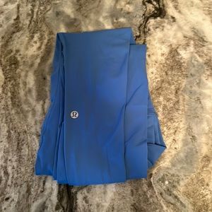 Wonder train blue Nile size 8